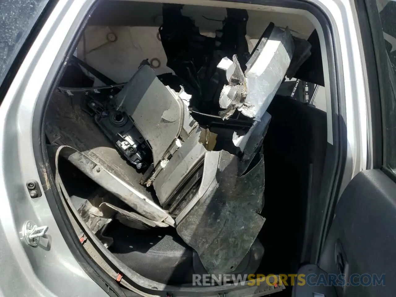 11 Photograph of a damaged car JA4ARUAU7MU025506 MITSUBISHI OUTLANDER 2021