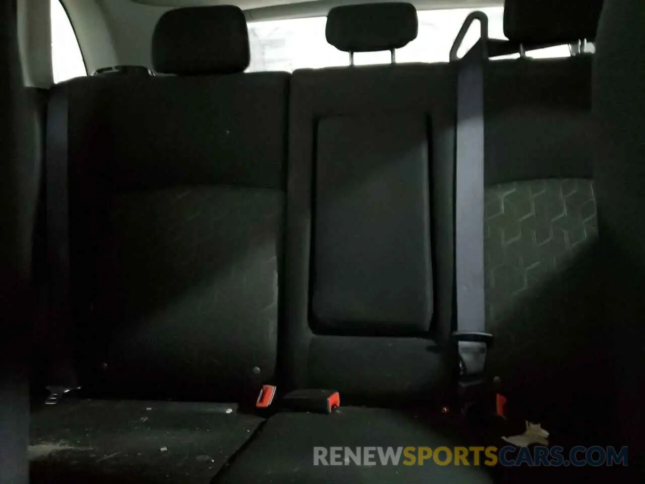 10 Photograph of a damaged car JA4ARUAU7MU031841 MITSUBISHI OUTLANDER 2021