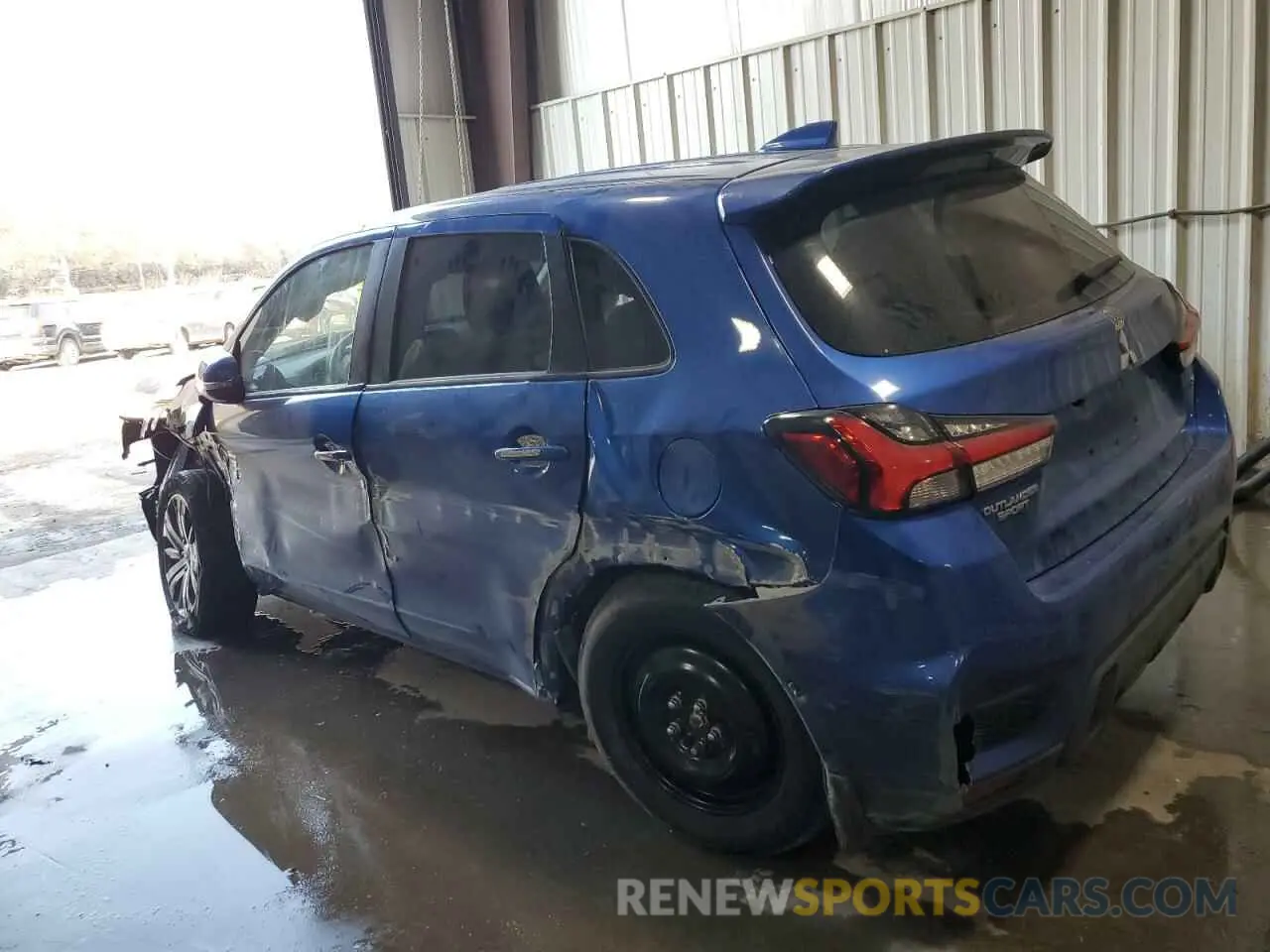 2 Photograph of a damaged car JA4ARUAU7MU031841 MITSUBISHI OUTLANDER 2021
