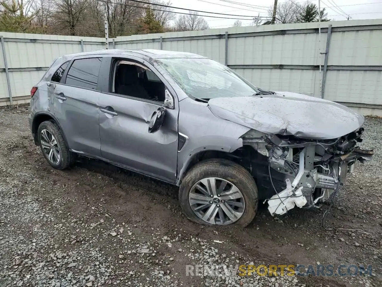 4 Photograph of a damaged car JA4ARUAU8MU034103 MITSUBISHI OUTLANDER 2021