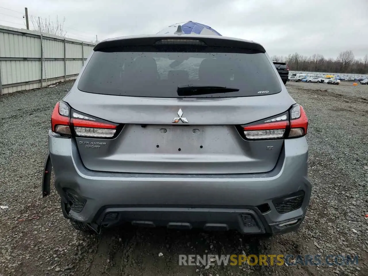 6 Photograph of a damaged car JA4ARUAU8MU034103 MITSUBISHI OUTLANDER 2021