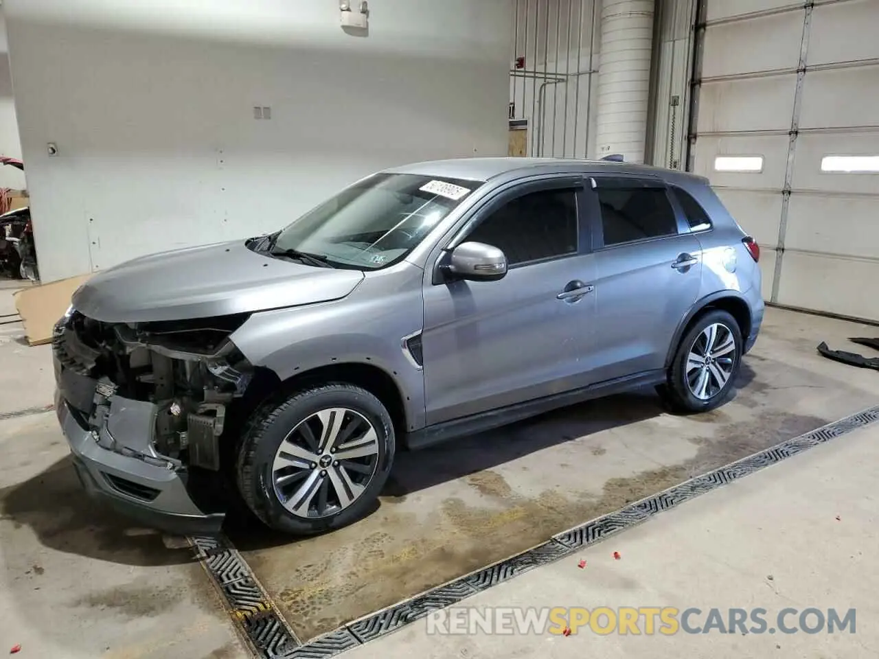 1 Photograph of a damaged car JA4ARUAU9MU020050 MITSUBISHI OUTLANDER 2021