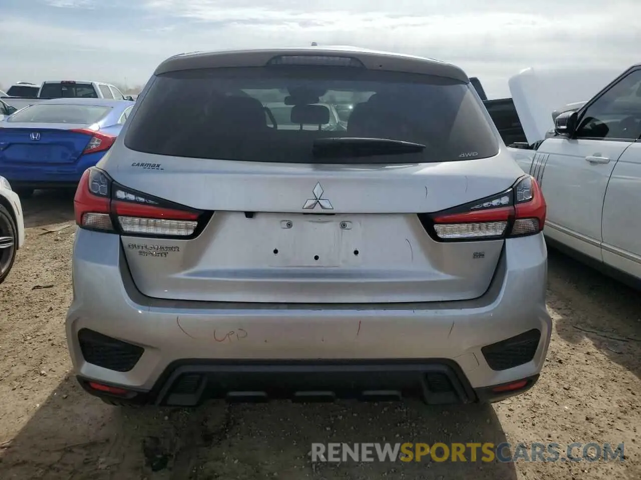 6 Photograph of a damaged car JA4ARUAUXMU017089 MITSUBISHI OUTLANDER 2021