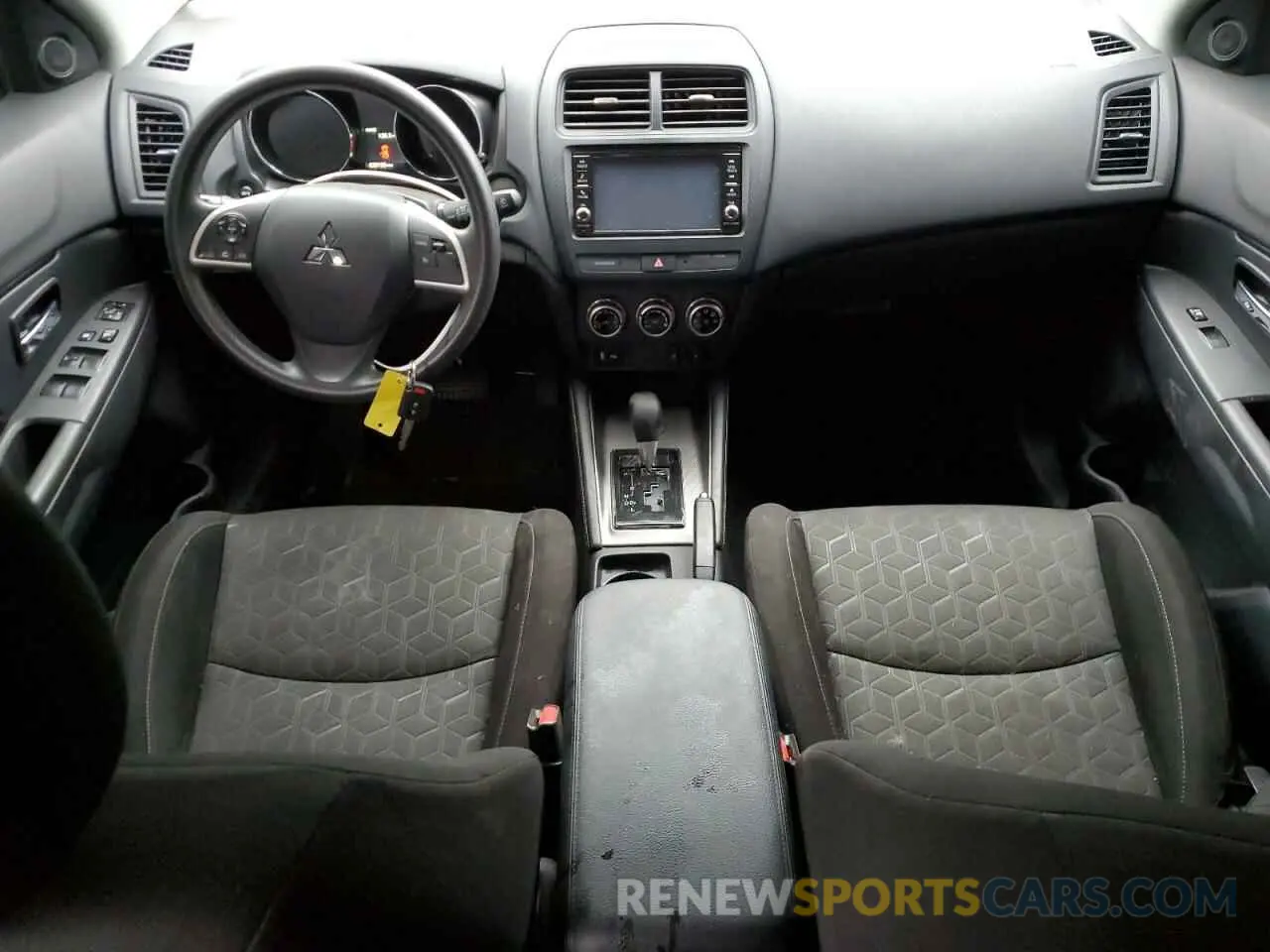 8 Photograph of a damaged car JA4APUAU0NU002026 MITSUBISHI OUTLANDER 2022