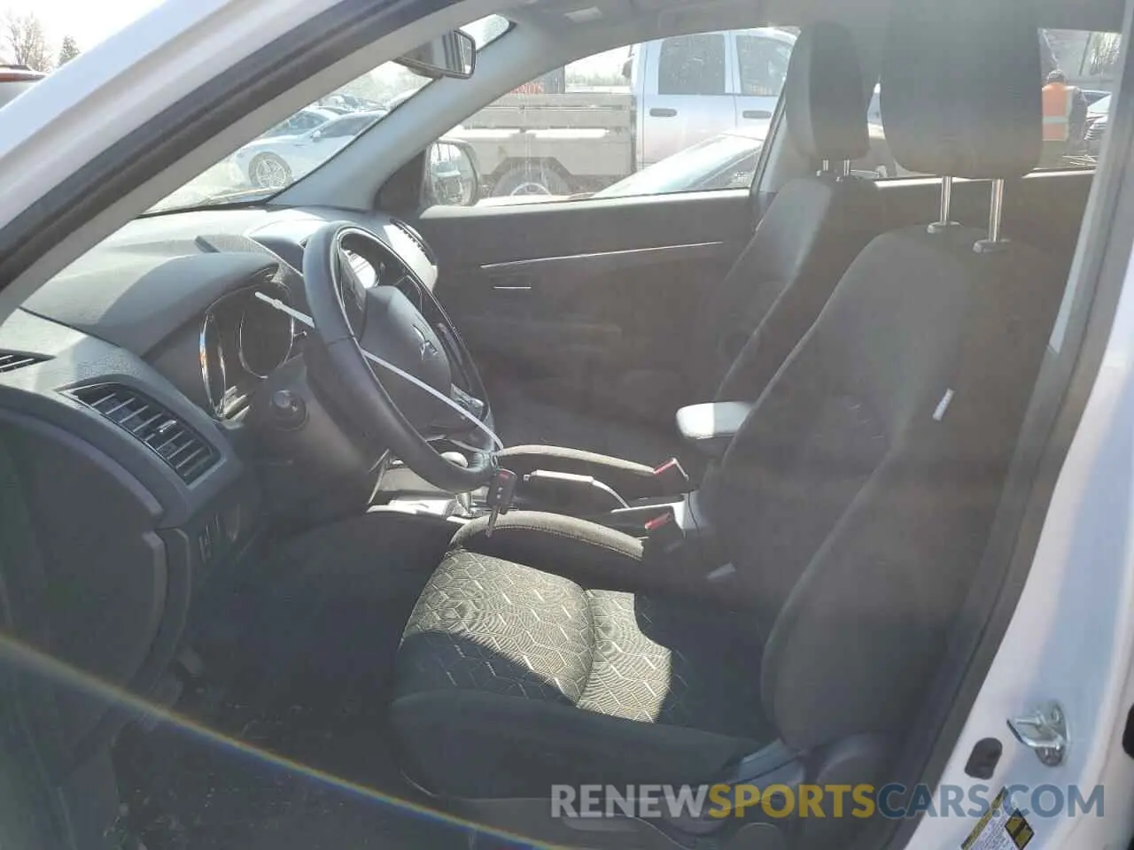 7 Photograph of a damaged car JA4APUAU3NU013893 MITSUBISHI OUTLANDER 2022