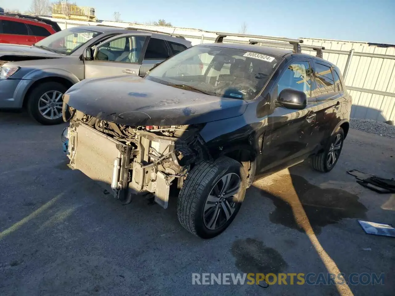 1 Photograph of a damaged car JA4APUAU6NU015055 MITSUBISHI OUTLANDER 2022