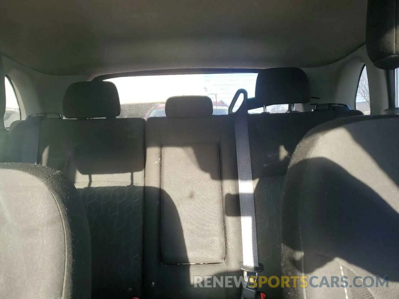 10 Photograph of a damaged car JA4APUAU7NU010401 MITSUBISHI OUTLANDER 2022