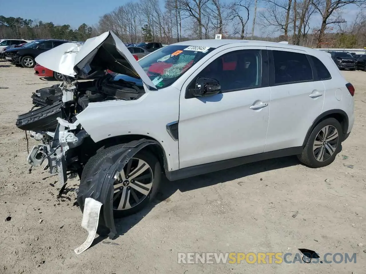 1 Photograph of a damaged car JA4ARUAU2NU006878 MITSUBISHI OUTLANDER 2022