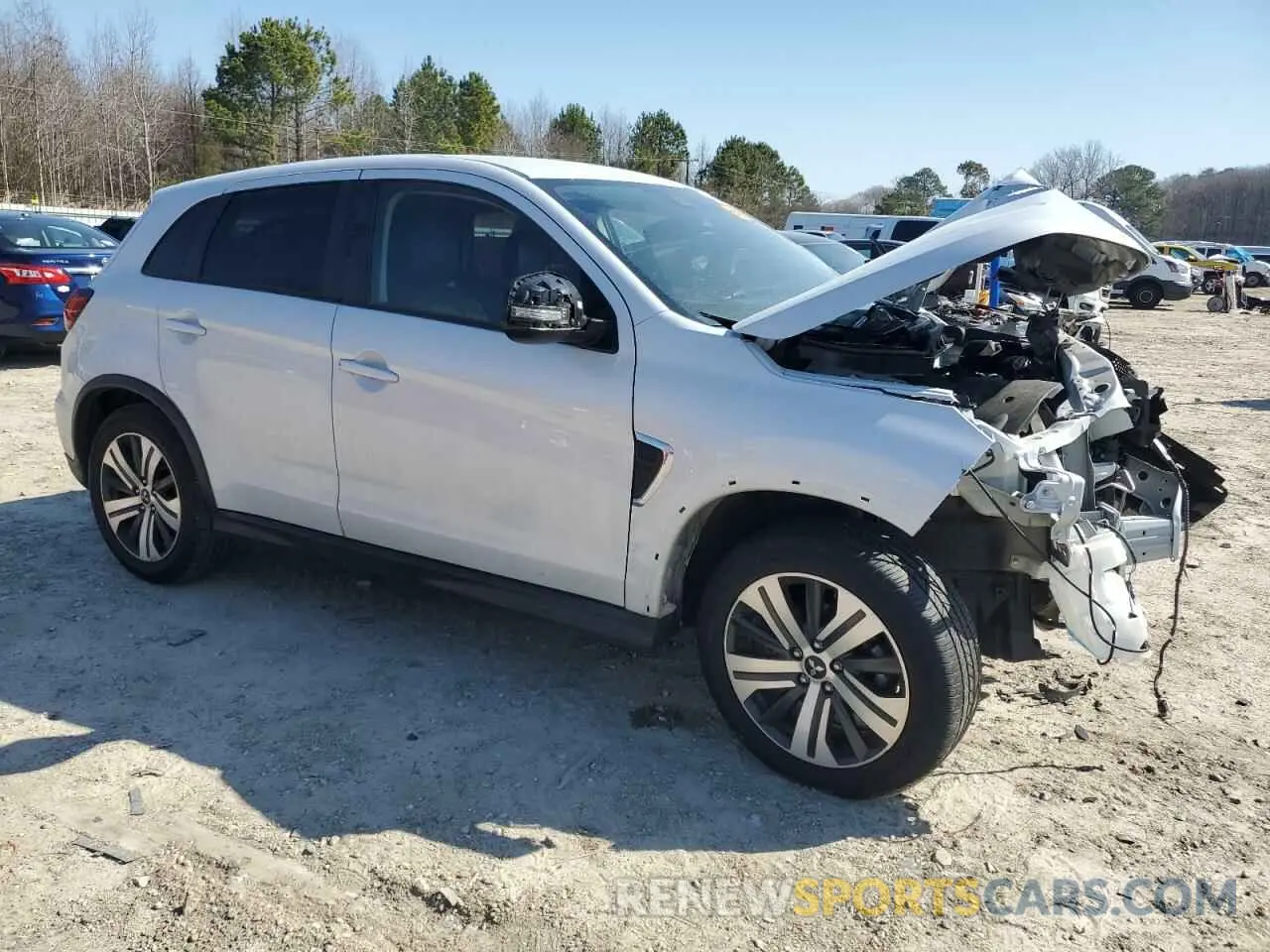 4 Photograph of a damaged car JA4ARUAU2NU006878 MITSUBISHI OUTLANDER 2022