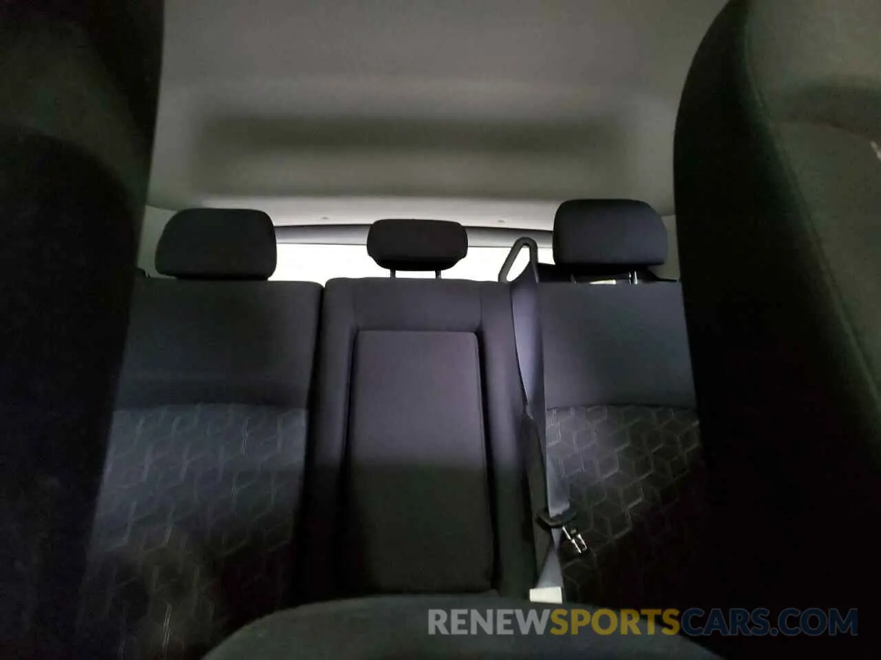 10 Photograph of a damaged car JA4ARUAU5NU022461 MITSUBISHI OUTLANDER 2022