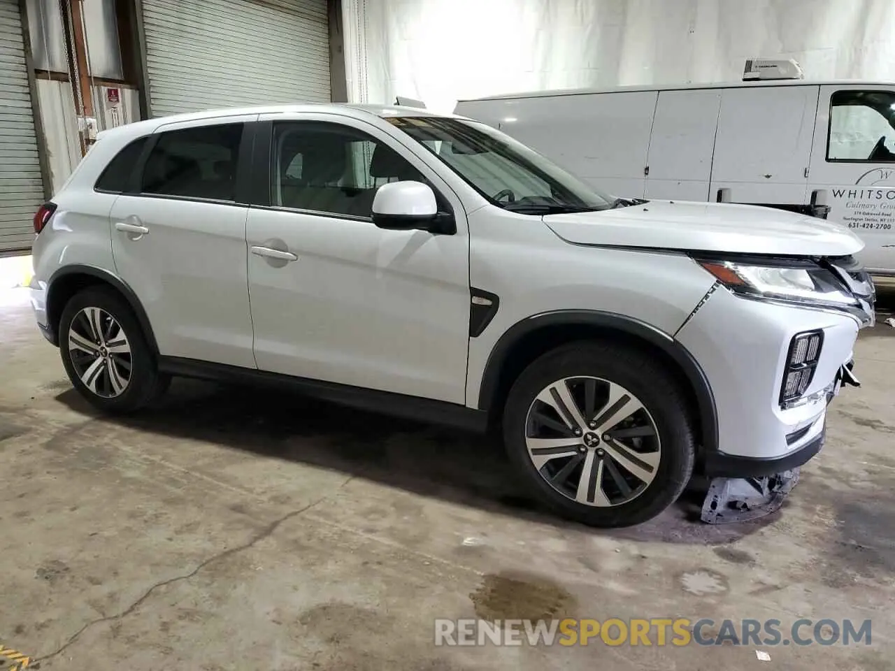 4 Photograph of a damaged car JA4ARUAU5NU022461 MITSUBISHI OUTLANDER 2022