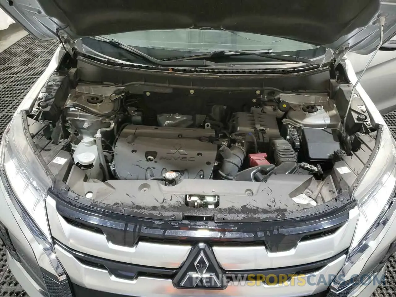 12 Photograph of a damaged car JA4ARUAU8NU011082 MITSUBISHI OUTLANDER 2022