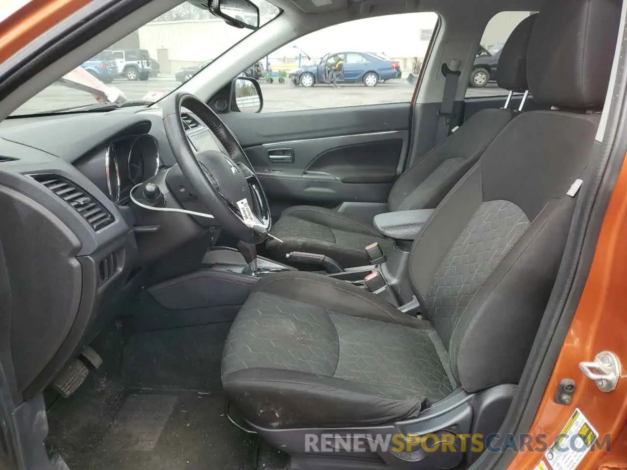 7 Photograph of a damaged car JA4ARUAU8NU013690 MITSUBISHI OUTLANDER 2022
