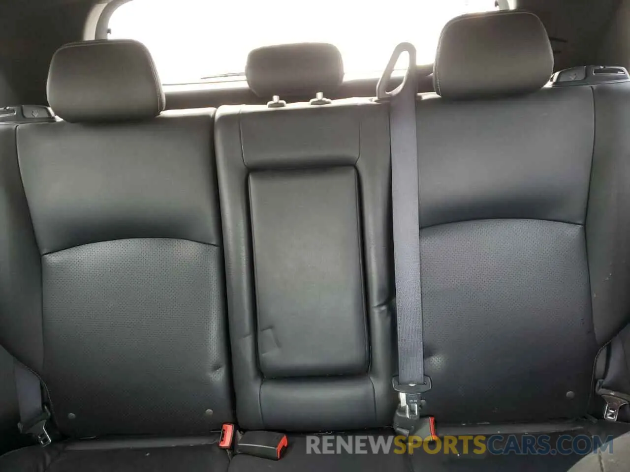 10 Photograph of a damaged car JA4ARVAW5NU002234 MITSUBISHI OUTLANDER 2022