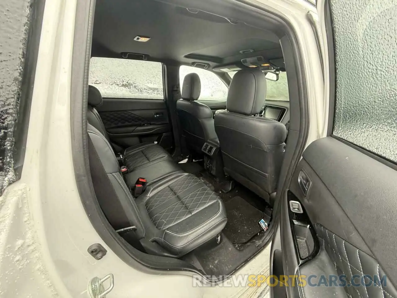 10 Photograph of a damaged car JA4J2VA7XNZ611724 MITSUBISHI OUTLANDER 2022