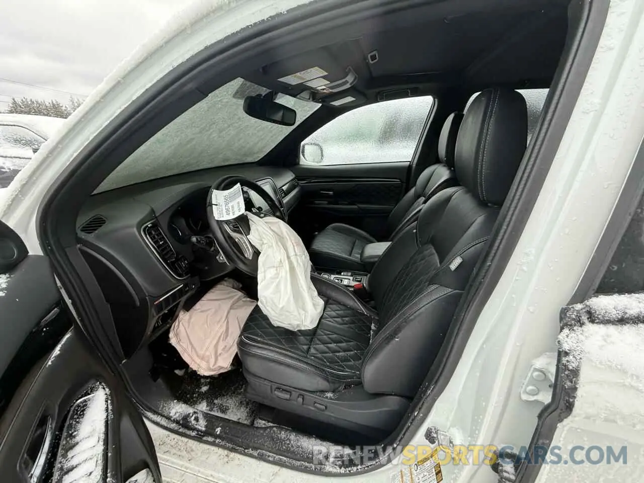 7 Photograph of a damaged car JA4J2VA7XNZ611724 MITSUBISHI OUTLANDER 2022