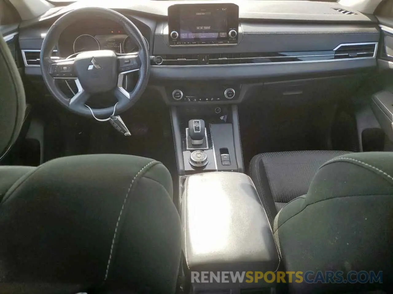 8 Photograph of a damaged car JA4J3TA80NZ063842 MITSUBISHI OUTLANDER 2022