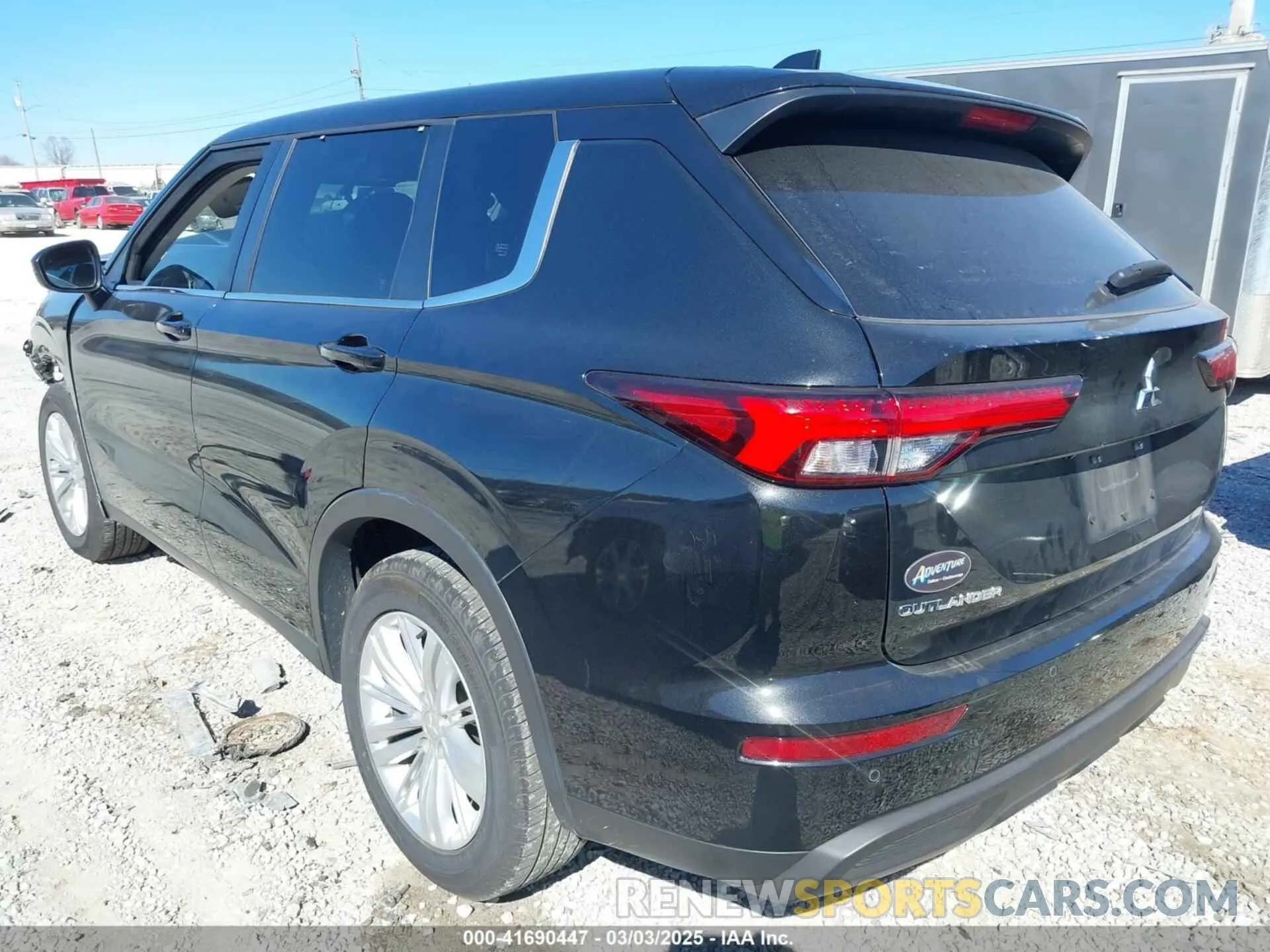 3 Photograph of a damaged car JA4J3TA83NZ008124 MITSUBISHI OUTLANDER 2022