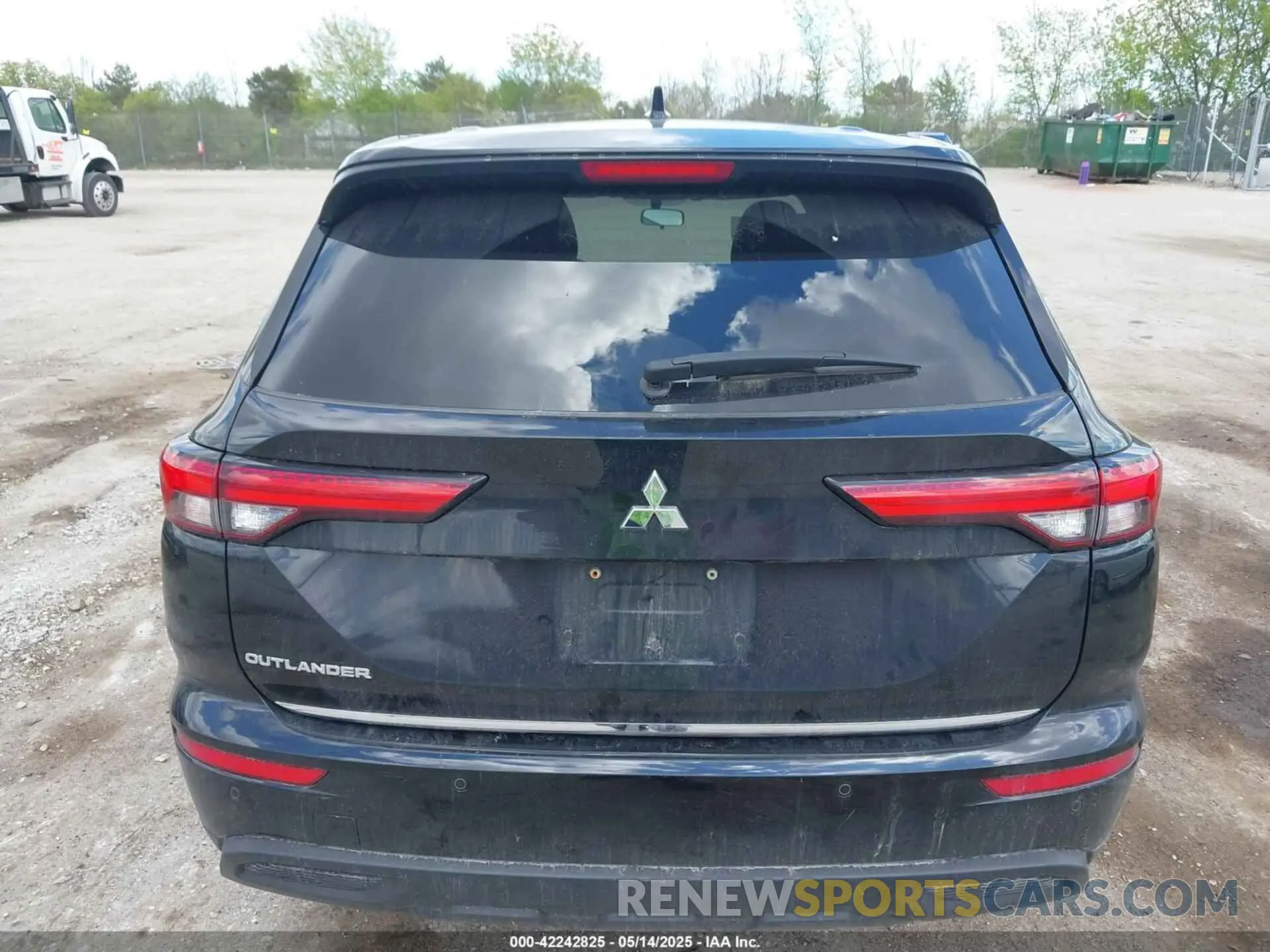 16 Photograph of a damaged car JA4J3TA83NZ063656 MITSUBISHI OUTLANDER 2022