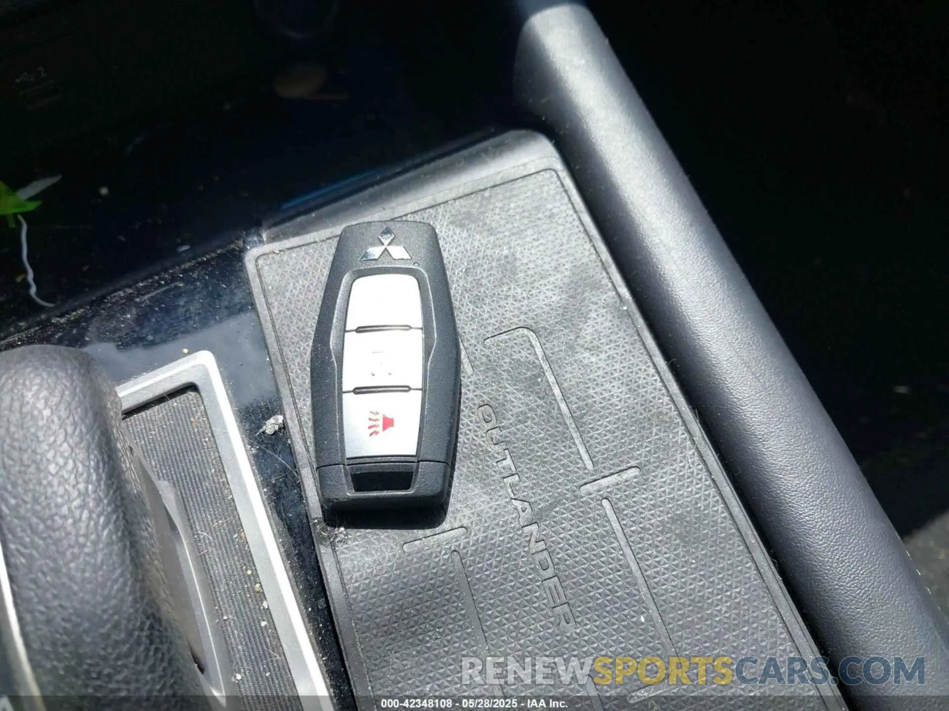 11 Photograph of a damaged car JA4J3TA84NZ015888 MITSUBISHI OUTLANDER 2022