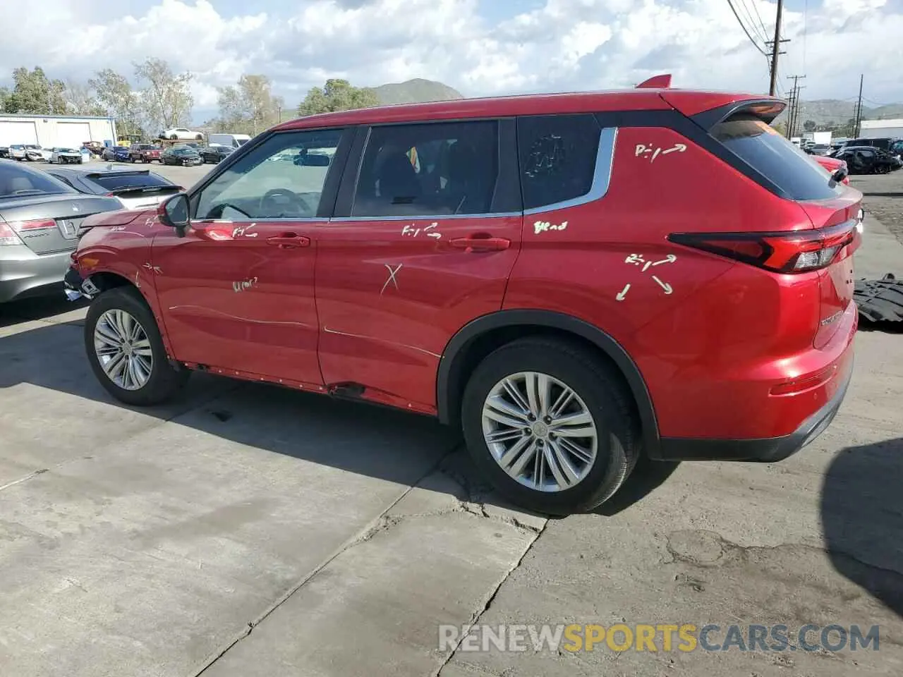 2 Photograph of a damaged car JA4J3TA84NZ018841 MITSUBISHI OUTLANDER 2022