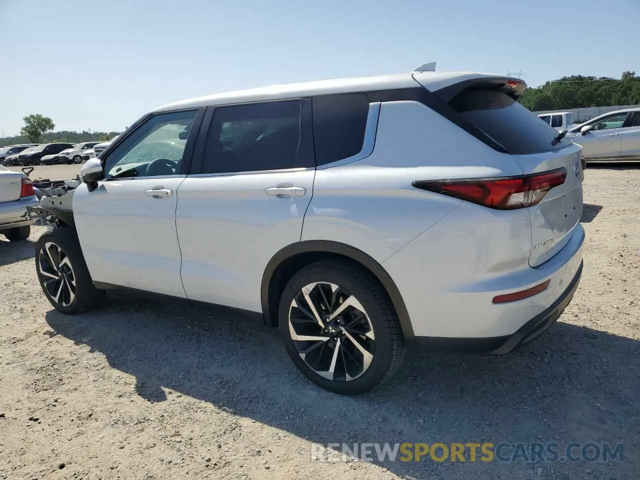 2 Photograph of a damaged car JA4J3TA85NZ020372 MITSUBISHI OUTLANDER 2022