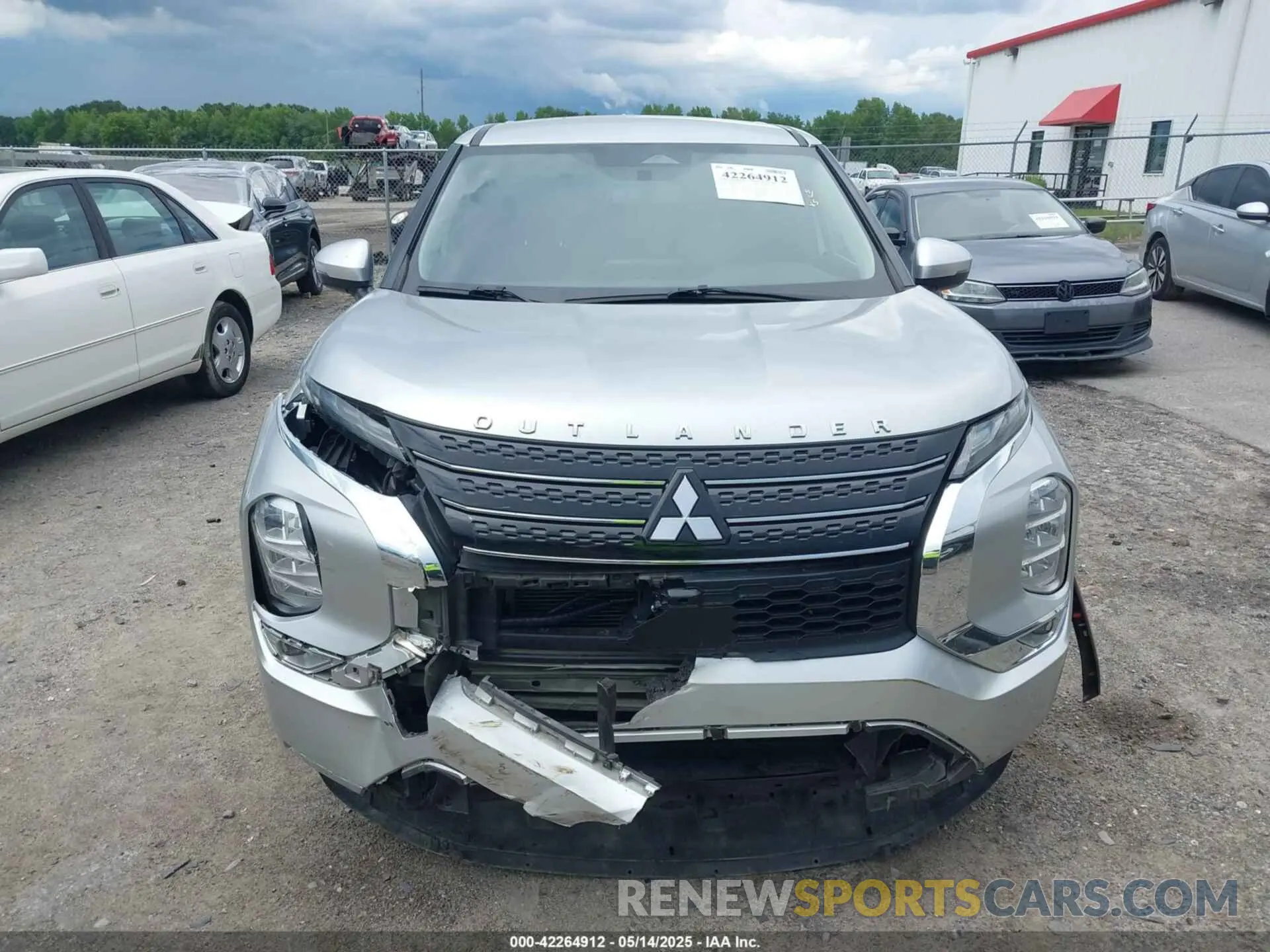 13 Photograph of a damaged car JA4J3TA88NZ015201 MITSUBISHI OUTLANDER 2022
