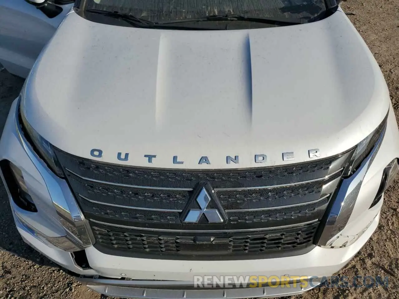 13 Photograph of a damaged car JA4J3UA80NZ026246 MITSUBISHI OUTLANDER 2022