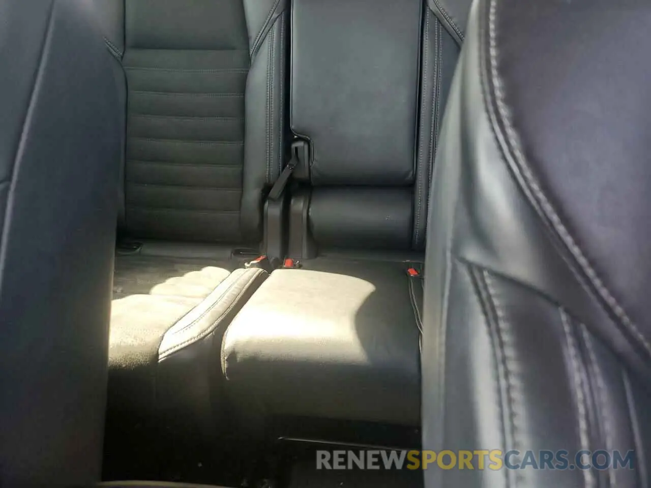 10 Photograph of a damaged car JA4J3UA81NZ031732 MITSUBISHI OUTLANDER 2022