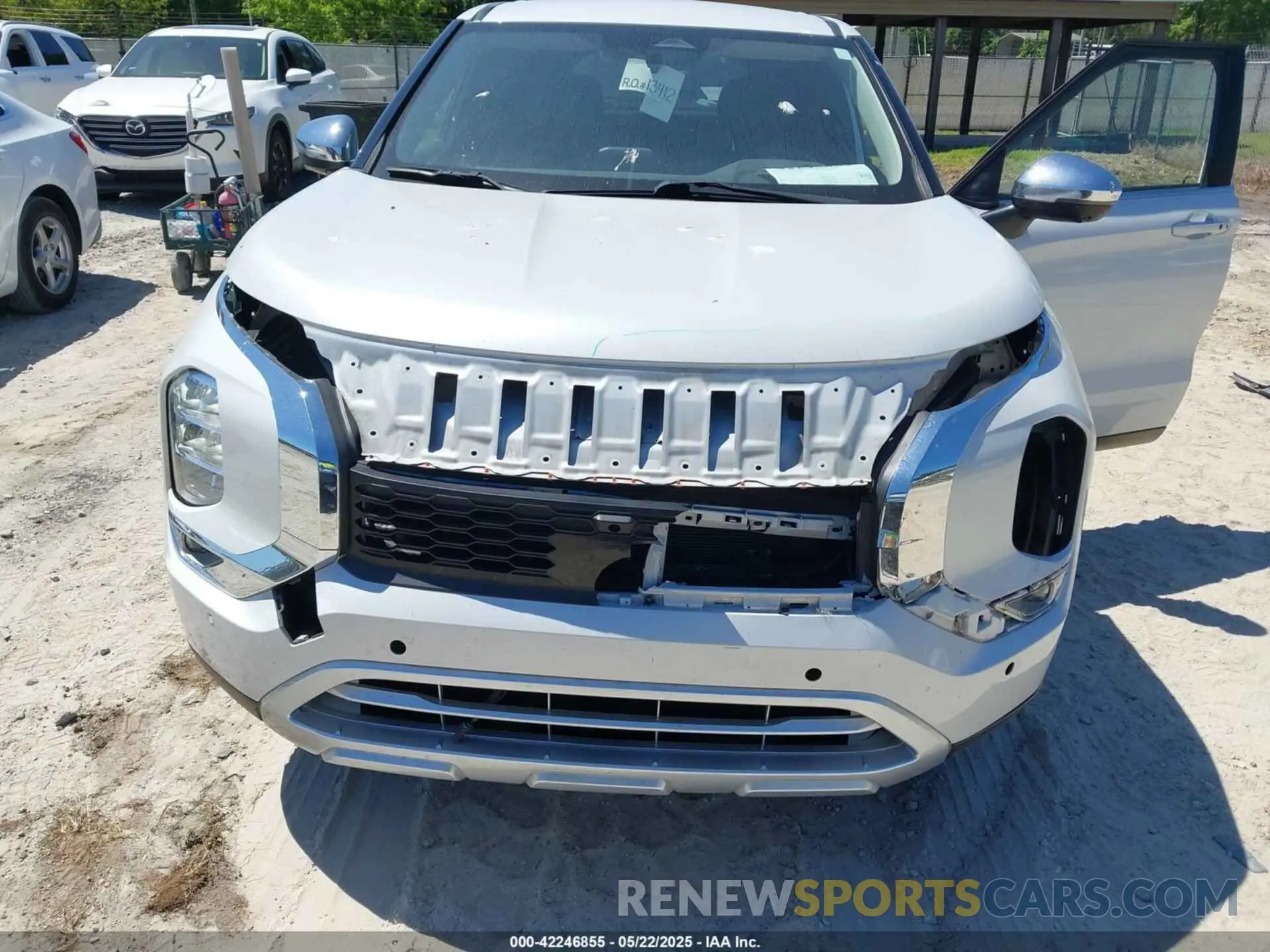 6 Photograph of a damaged car JA4J3UA82NZ037930 MITSUBISHI OUTLANDER 2022