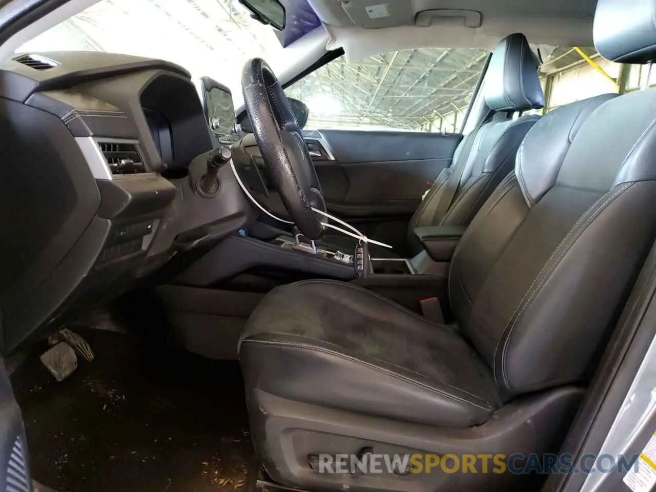 7 Photograph of a damaged car JA4J3UA83NZ006458 MITSUBISHI OUTLANDER 2022