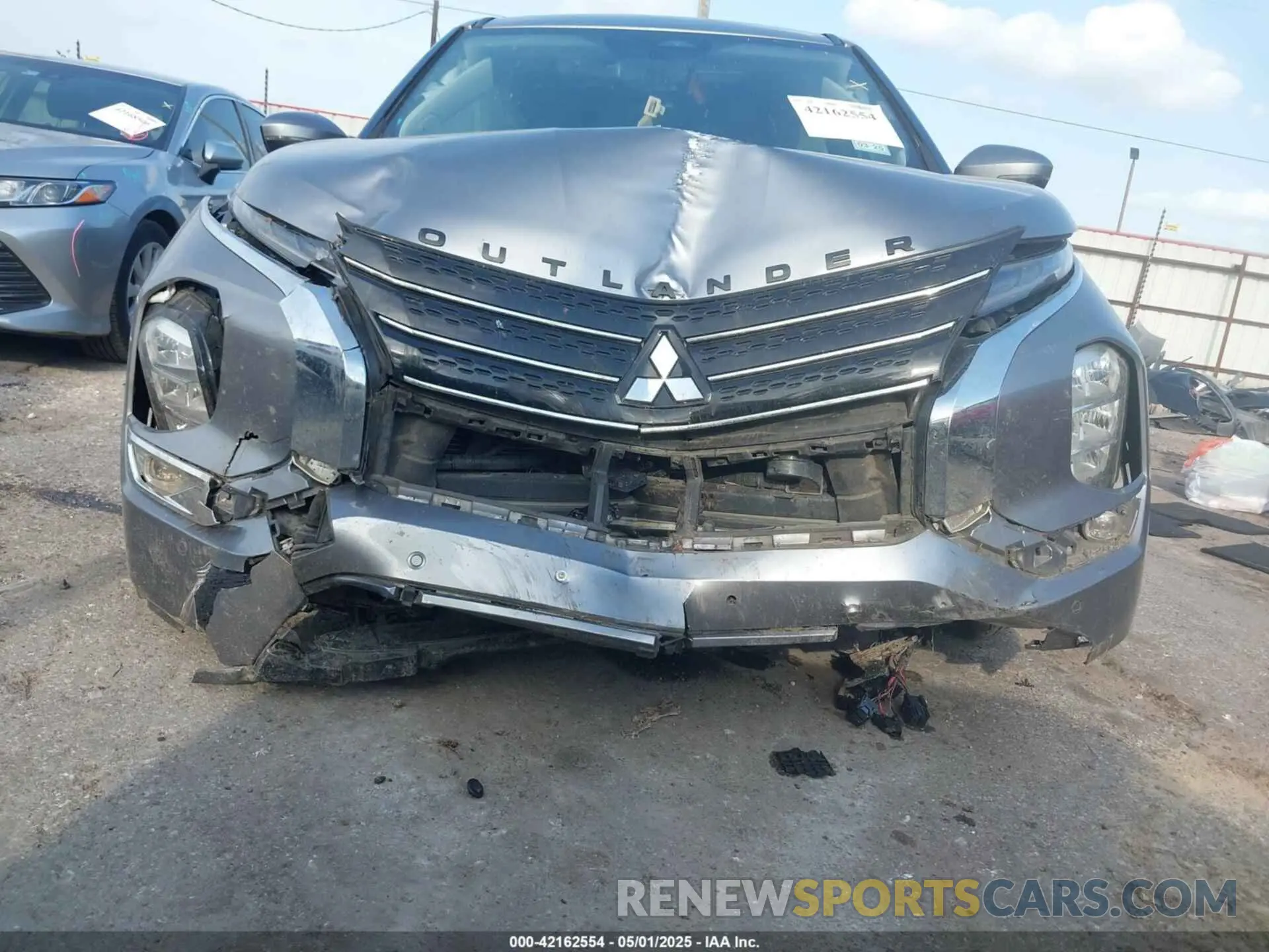 6 Photograph of a damaged car JA4J3UA84NZ039145 MITSUBISHI OUTLANDER 2022