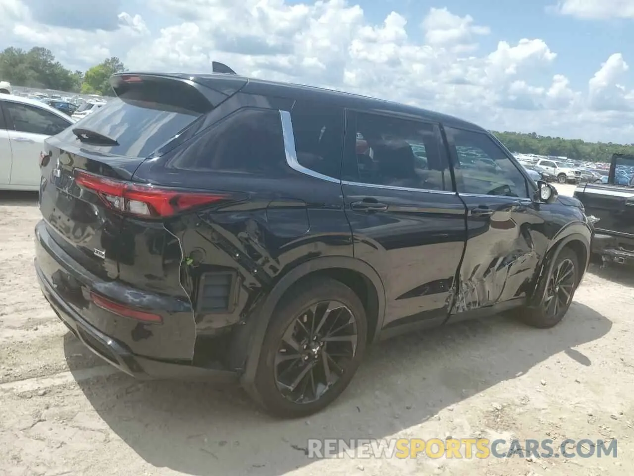 3 Photograph of a damaged car JA4J3UA85NZ055242 MITSUBISHI OUTLANDER 2022