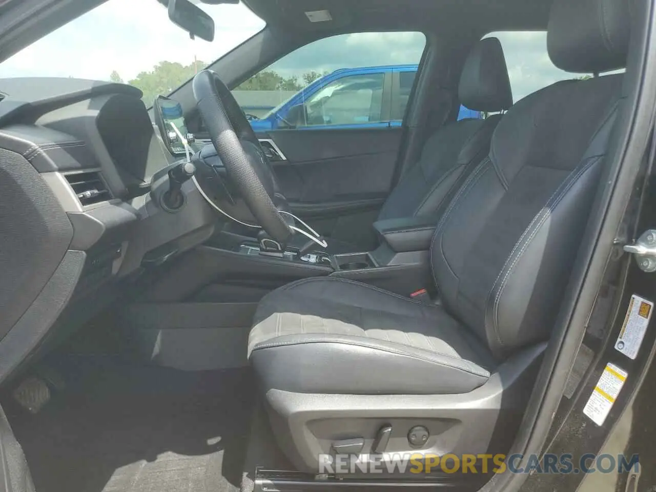 7 Photograph of a damaged car JA4J3UA85NZ055242 MITSUBISHI OUTLANDER 2022