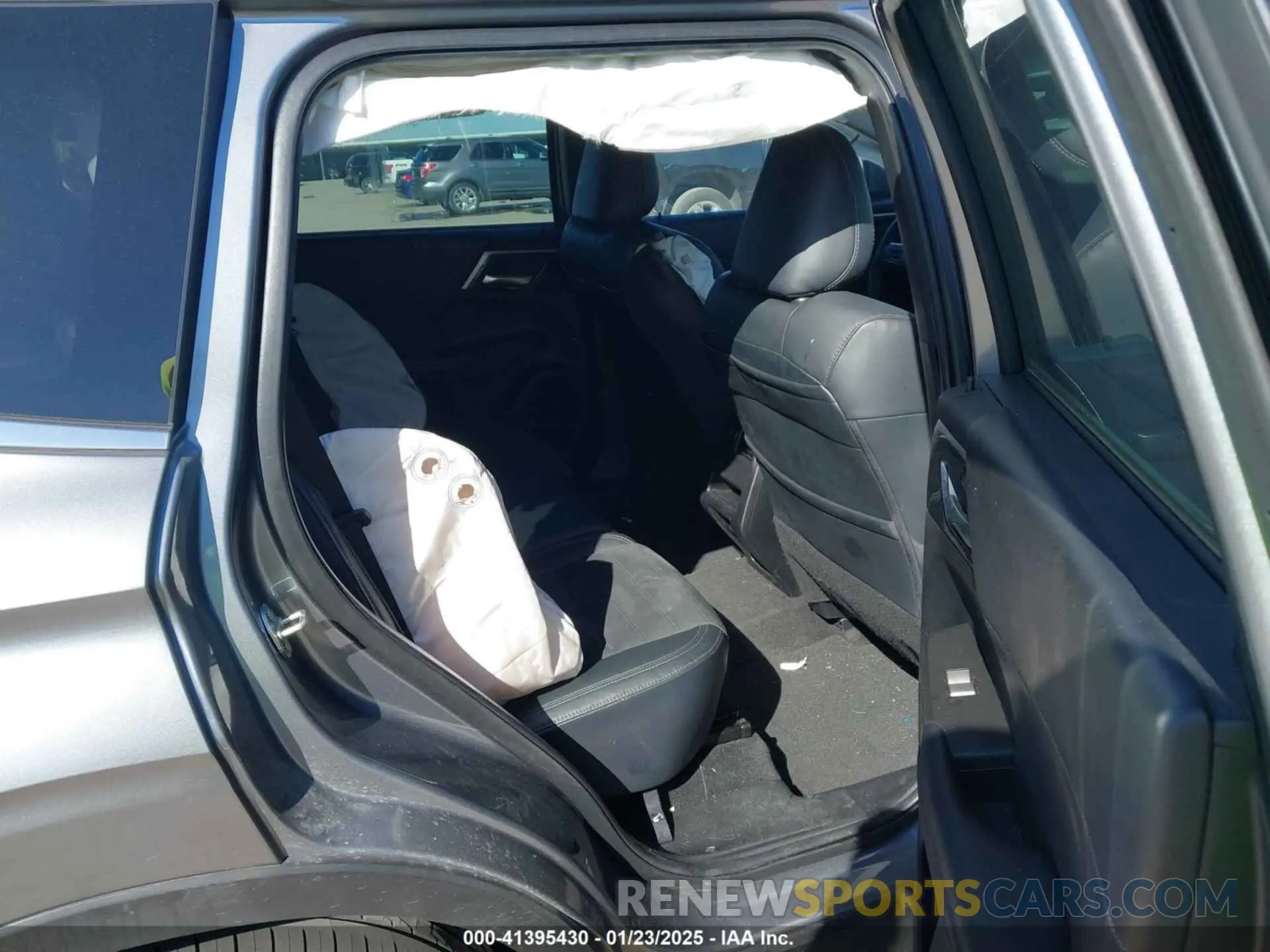 8 Photograph of a damaged car JA4J3UA85NZ089455 MITSUBISHI OUTLANDER 2022
