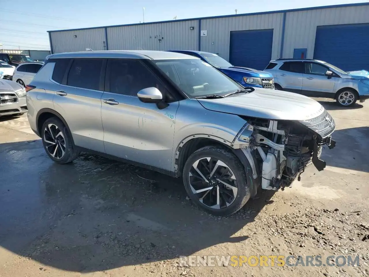 4 Photograph of a damaged car JA4J3UA88NZ022798 MITSUBISHI OUTLANDER 2022