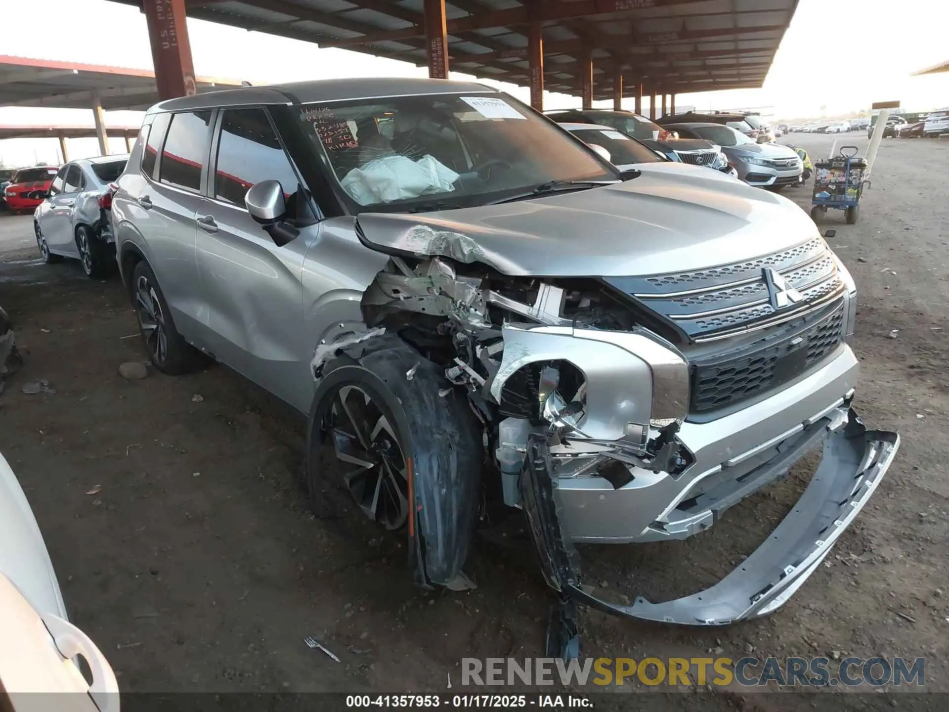1 Photograph of a damaged car JA4J3UA88NZ023157 MITSUBISHI OUTLANDER 2022