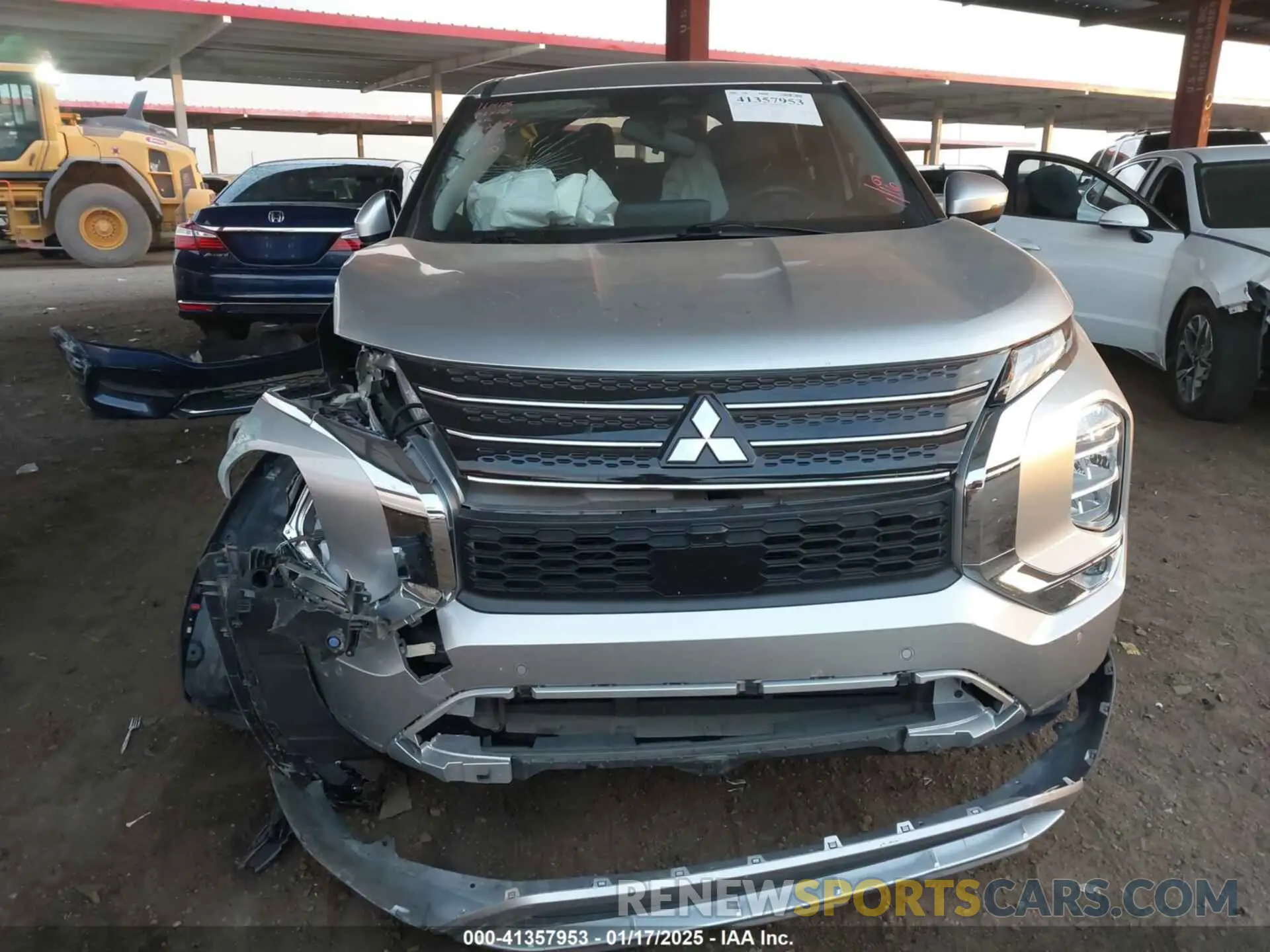 12 Photograph of a damaged car JA4J3UA88NZ023157 MITSUBISHI OUTLANDER 2022