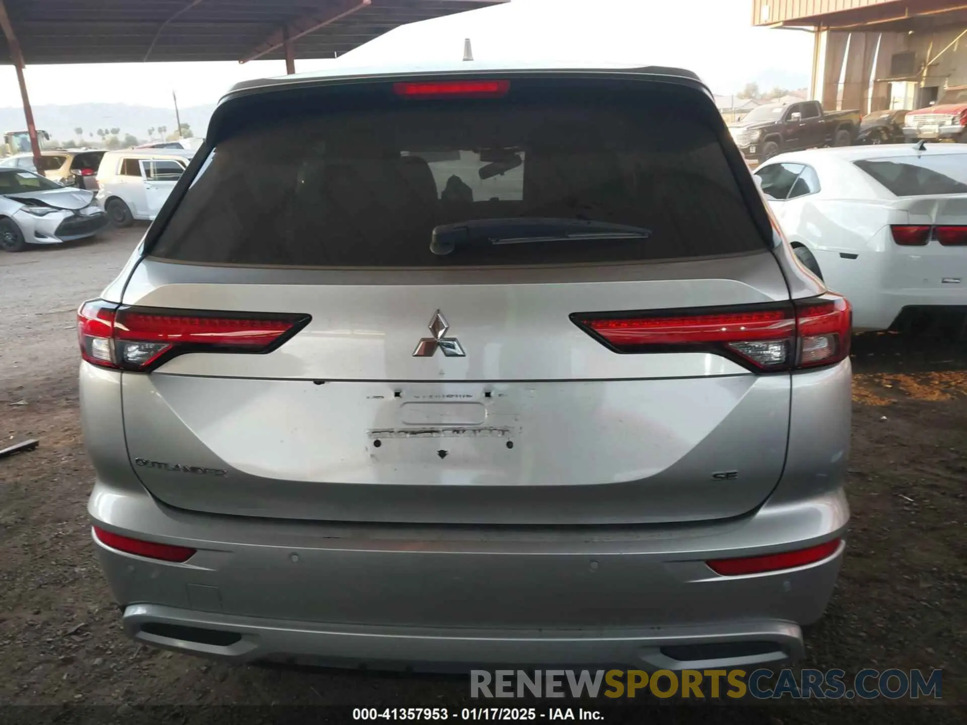 16 Photograph of a damaged car JA4J3UA88NZ023157 MITSUBISHI OUTLANDER 2022