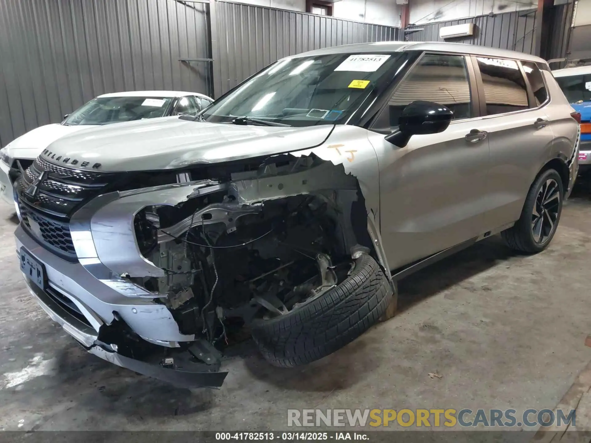 6 Photograph of a damaged car JA4J3UA88NZ026768 MITSUBISHI OUTLANDER 2022