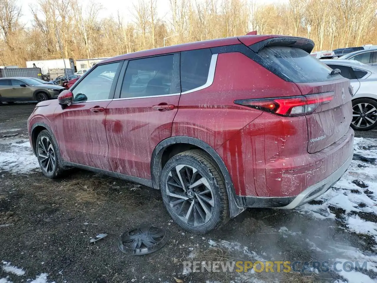 2 Photograph of a damaged car JA4J3UA88NZ082984 MITSUBISHI OUTLANDER 2022