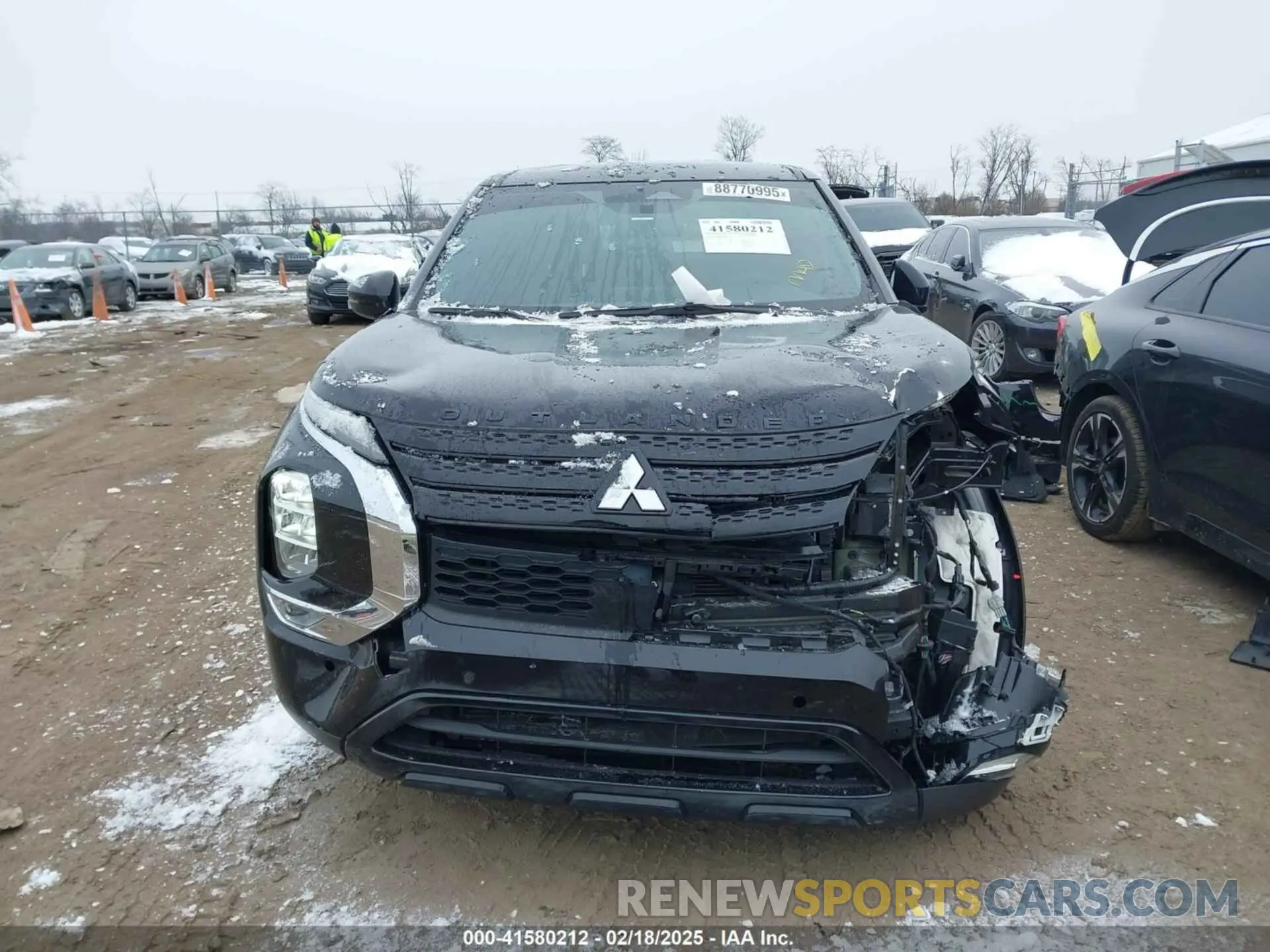 13 Photograph of a damaged car JA4J3UA88NZ089515 MITSUBISHI OUTLANDER 2022