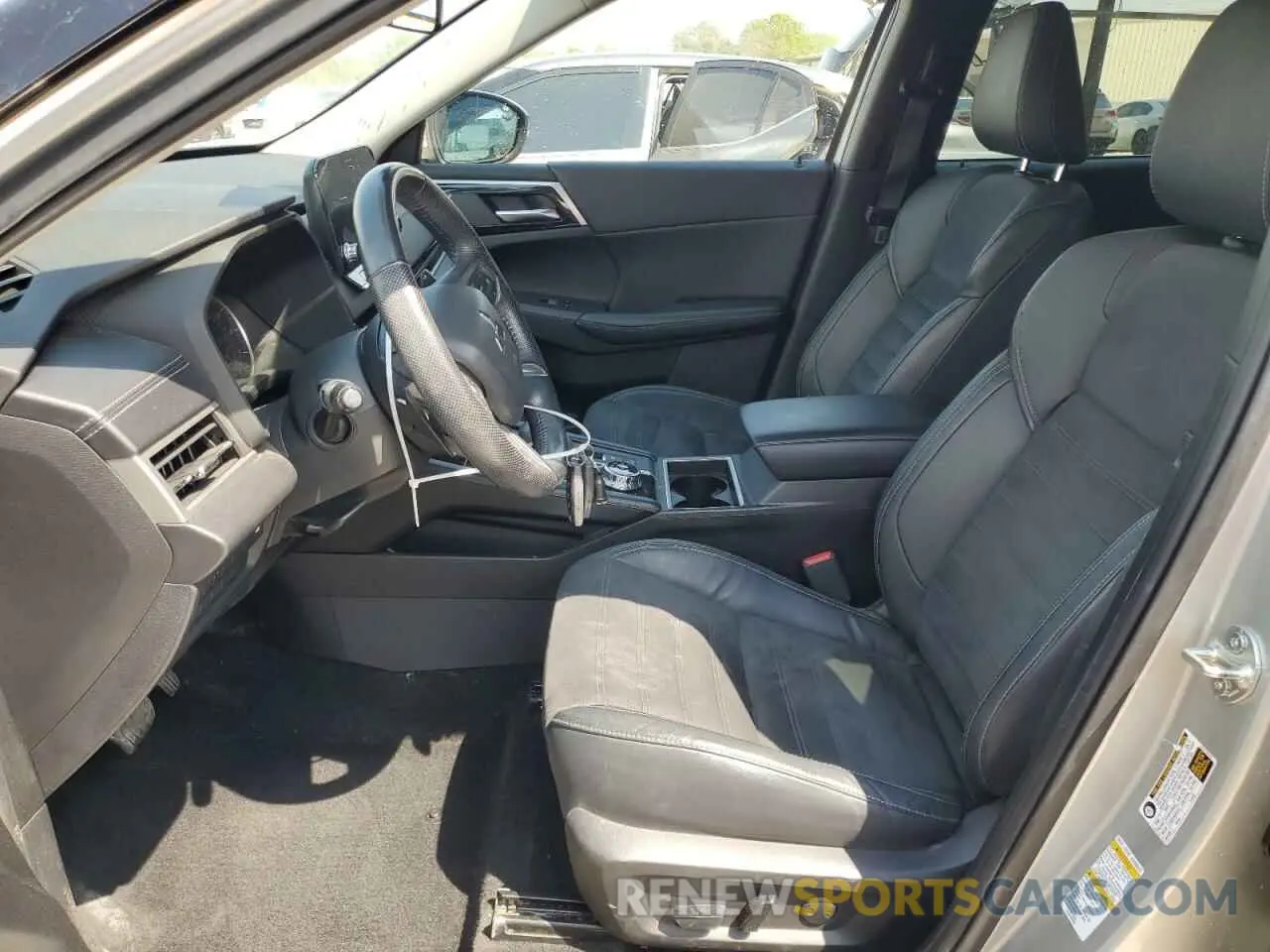 7 Photograph of a damaged car JA4J3UA89NZ014225 MITSUBISHI OUTLANDER 2022