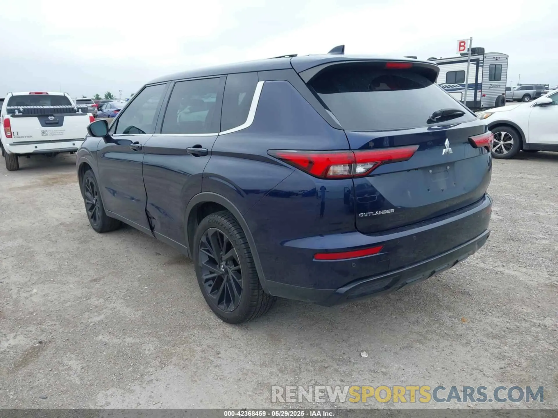 3 Photograph of a damaged car JA4J3UA8XNZ076961 MITSUBISHI OUTLANDER 2022