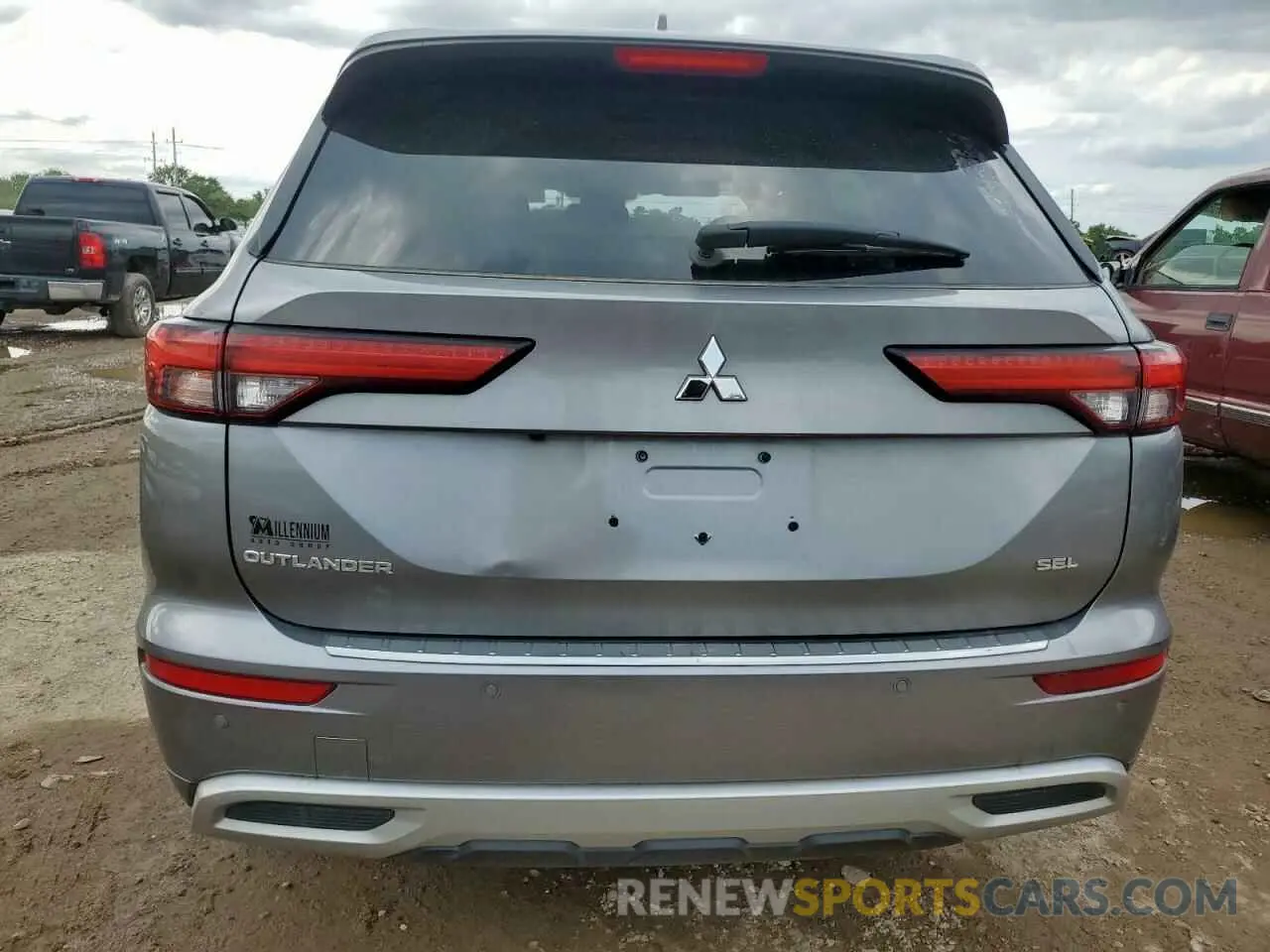 7 Photograph of a damaged car JA4J3VA80NZ017598 MITSUBISHI OUTLANDER 2022