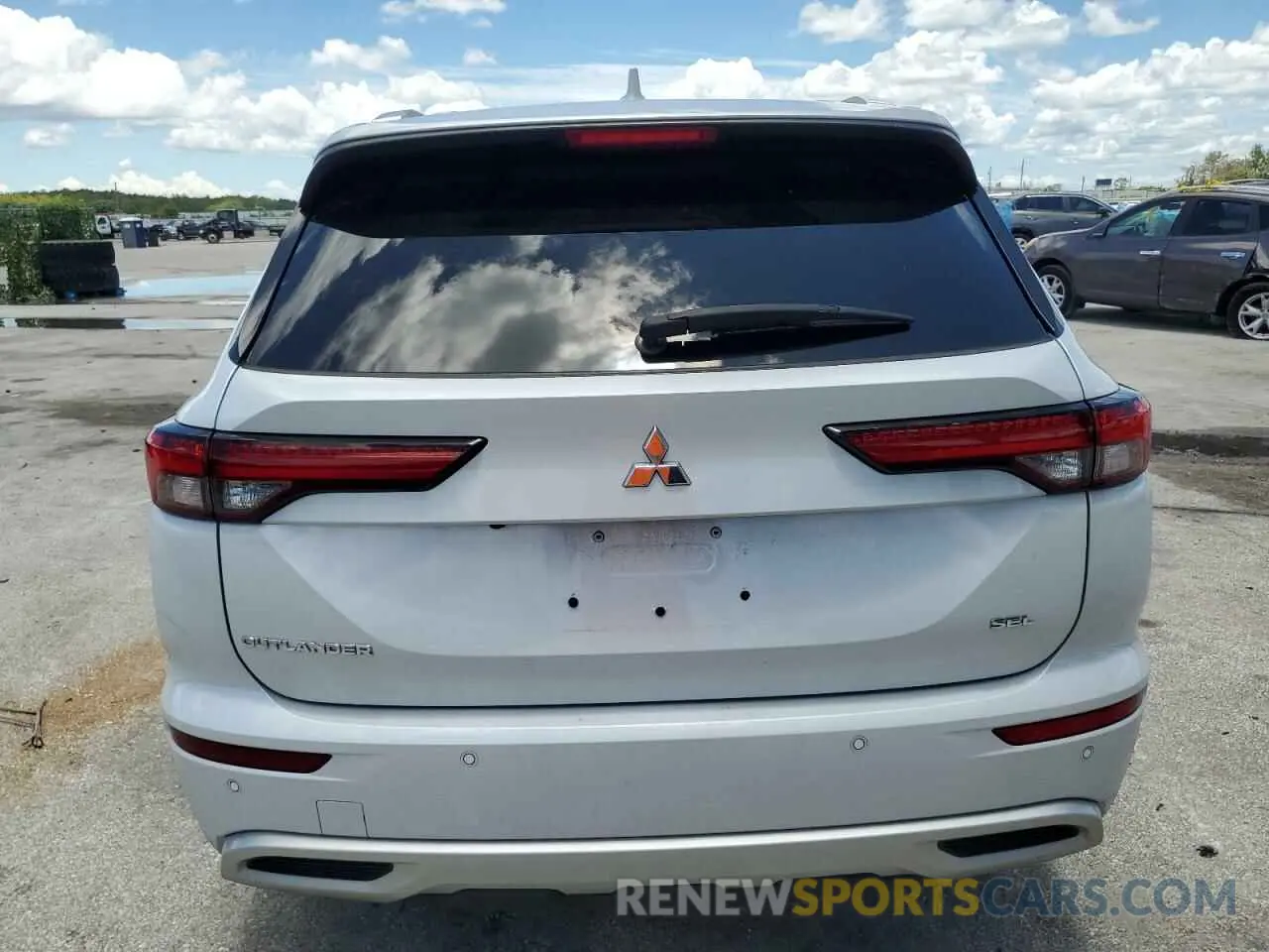 6 Photograph of a damaged car JA4J3VA81NZ008733 MITSUBISHI OUTLANDER 2022
