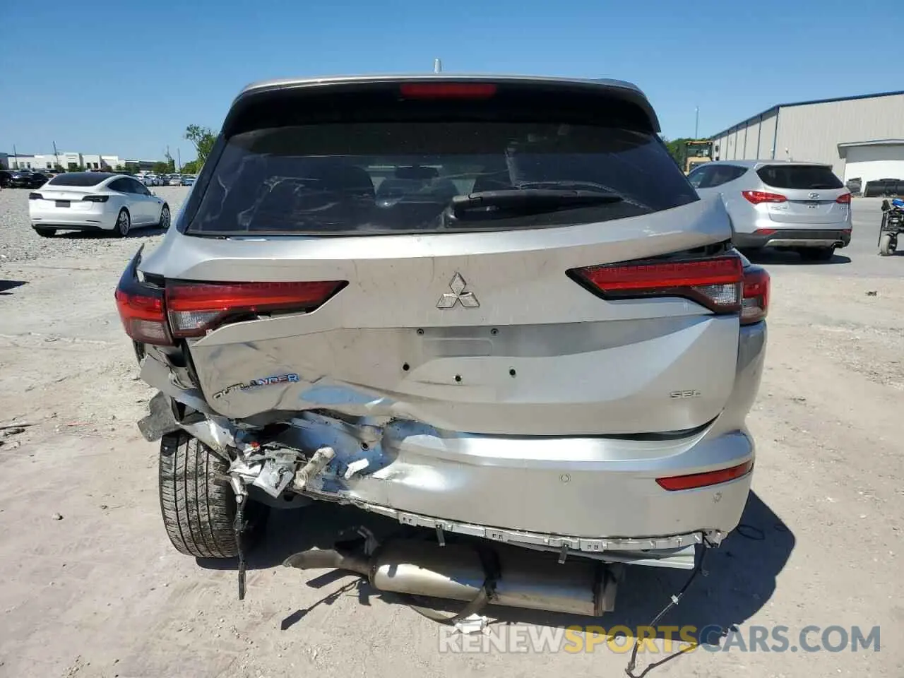 6 Photograph of a damaged car JA4J3VA81NZ073341 MITSUBISHI OUTLANDER 2022