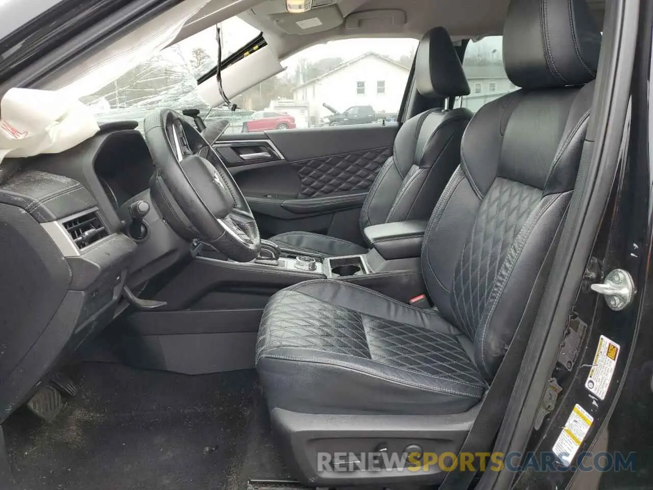 7 Photograph of a damaged car JA4J3VA81NZ073971 MITSUBISHI OUTLANDER 2022