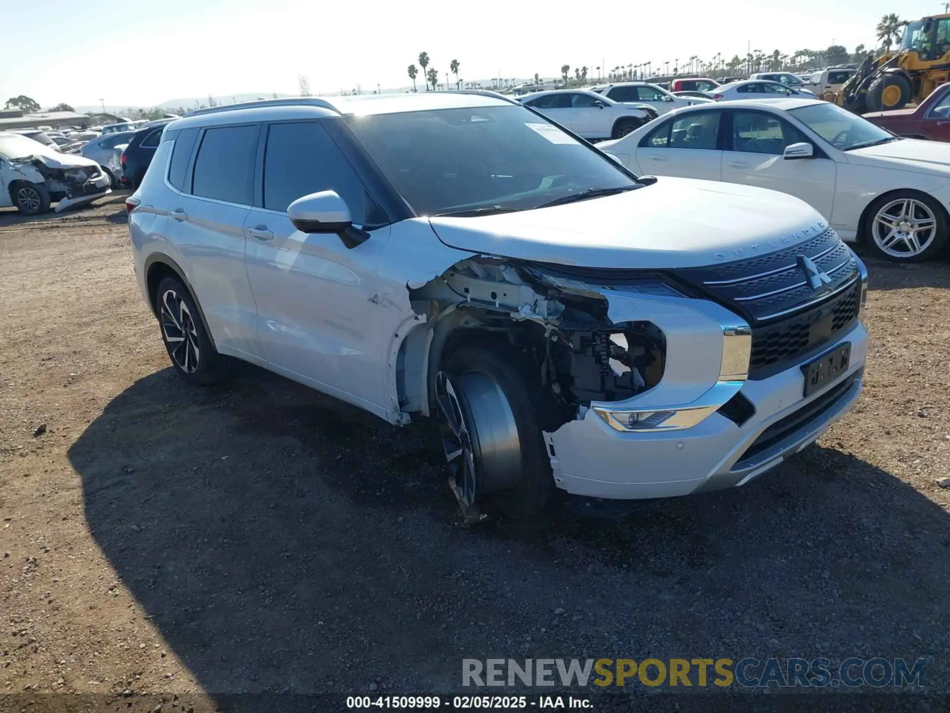 1 Photograph of a damaged car JA4J3VA82NZ071081 MITSUBISHI OUTLANDER 2022