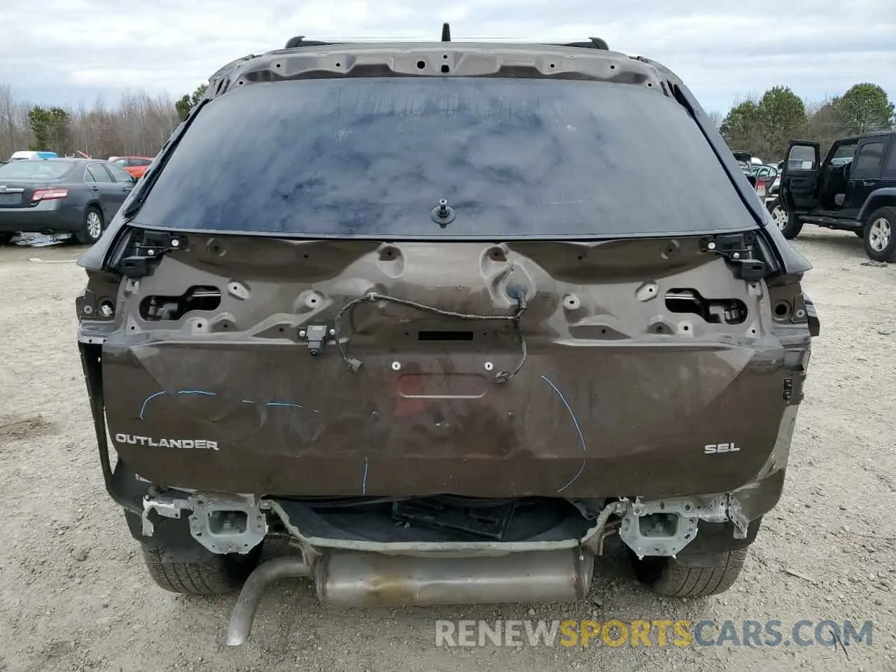 6 Photograph of a damaged car JA4J3VA82NZ073025 MITSUBISHI OUTLANDER 2022